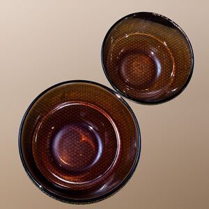 Vintage Set of 2 Anchor Hocking Ovenware Amber Glass Rimmed Mixing Bowls 2.5 1.5